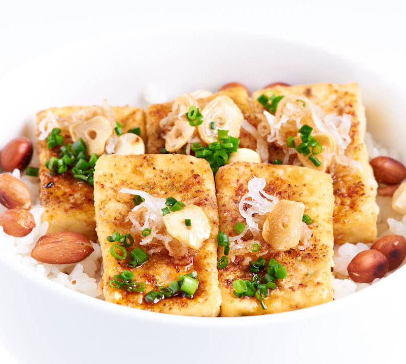 TOFU Z RZEPĄ DONBURI