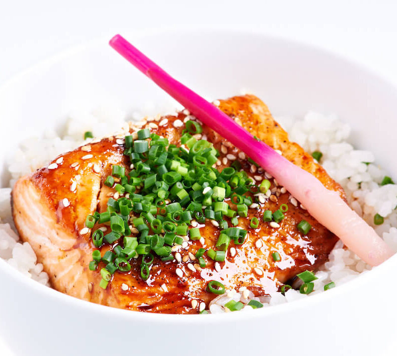 GRILLOWANY ŁOSOŚ DONBURI
