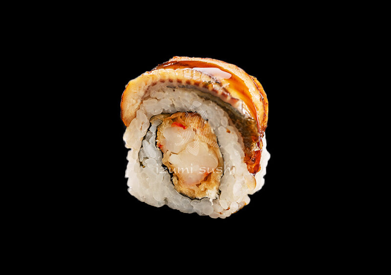 CALIFORNIA URAMAKI DRAGON MAKI EBI – KREWETKA W TEMPURZE ZAWIJANA W WĘGORZA I AWOKADO (5 SZT.)