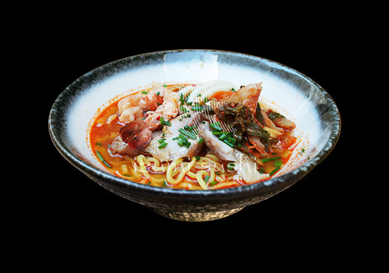 RAMEN KOREAŃSKI NA OSTRO W BULIONIE