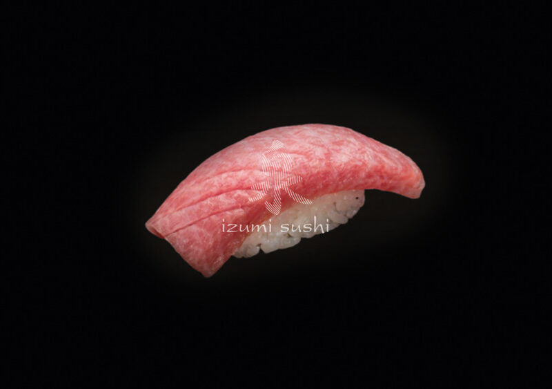 NIGIRI LUB SASHIMI – TORO – CZĘŚĆ BRZUSZNA TUŃCZYKA BŁĘKITNOPŁETWEGO